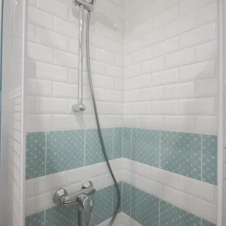 Grand Place - And Equipped Studio! דירה