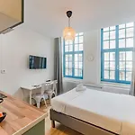 Grand Place - And Equipped Studio! * リール
