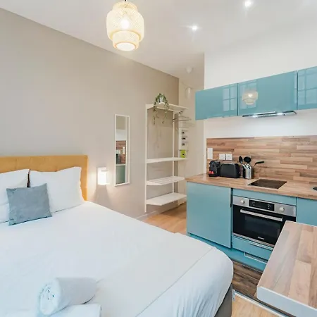 Grand Place - And Equipped Studio! * Lille