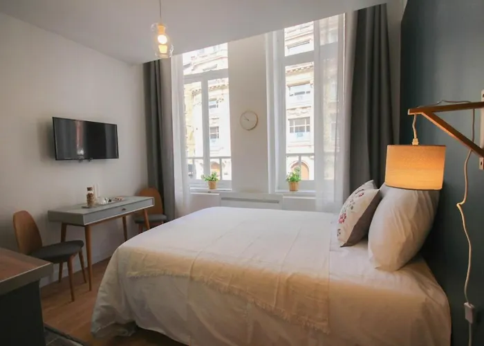 公寓 Grand Place - And Equipped Studio! *