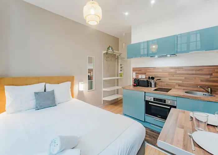 Grand Place - And Equipped Studio! * 里尔